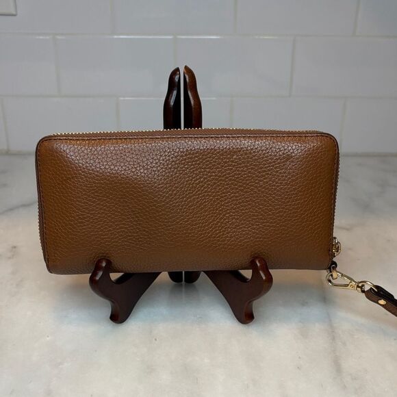 Michael Kors Pebbled Leather Full Zip Jet Set Continental Wallet - Picture 4 of 16